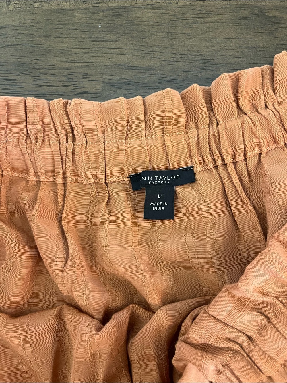 Ann Taylor Factory Off-the-Shoulder Ruched Neckline Blouse Burnt Orange Sz Large - Picture 2 of 8